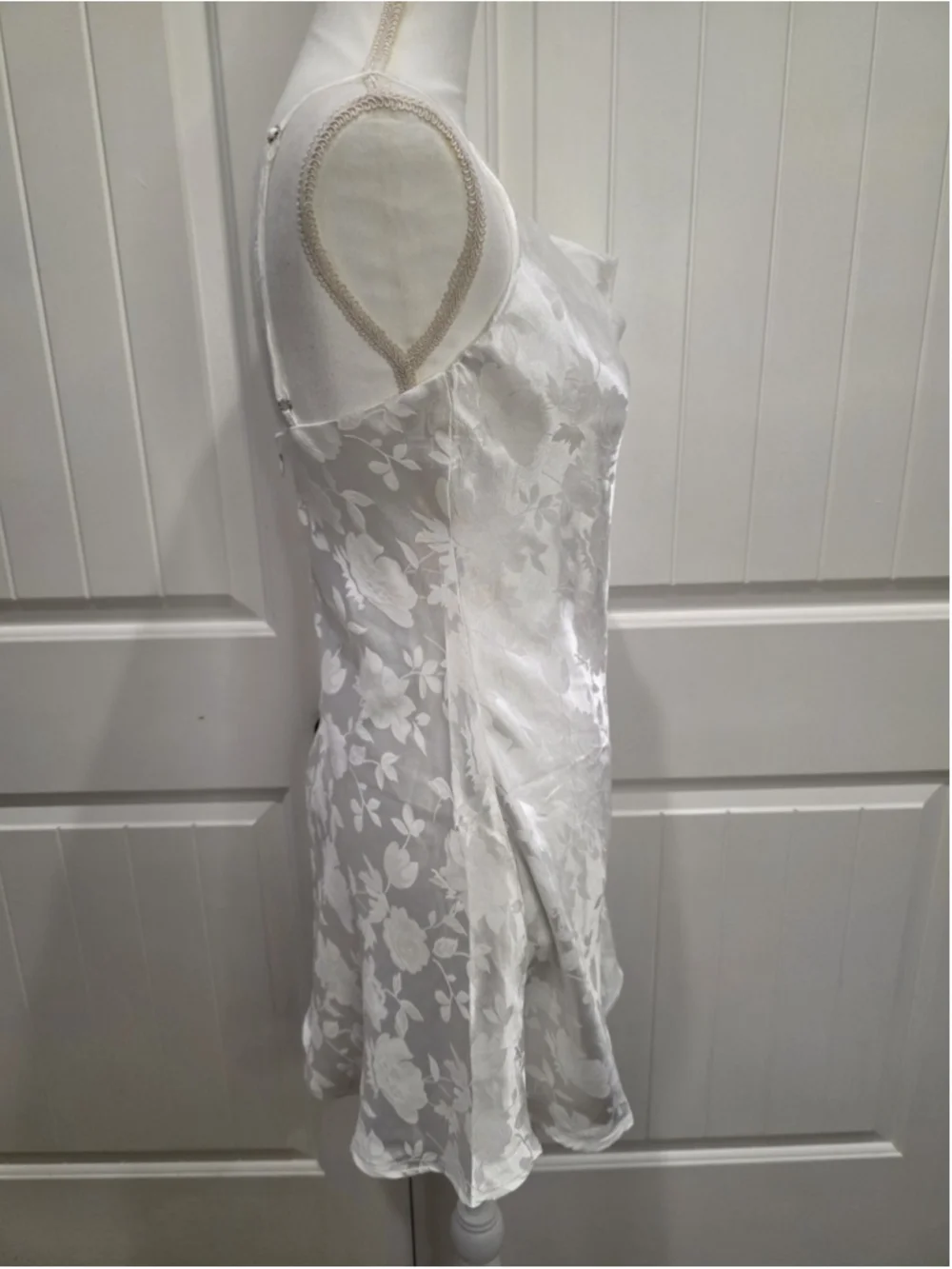 Lulu's Close to Your Heart White Satin Jacquard Cowl Slip Dress Sz M Beach Bride - Picture 6 of 11